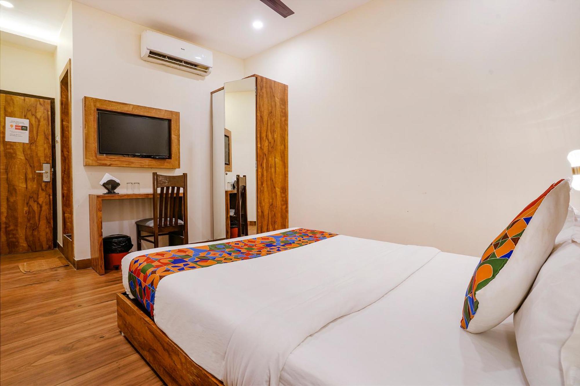 Fabhotel Grand Prime Nr Nesco Hotel Mumbai Exterior foto