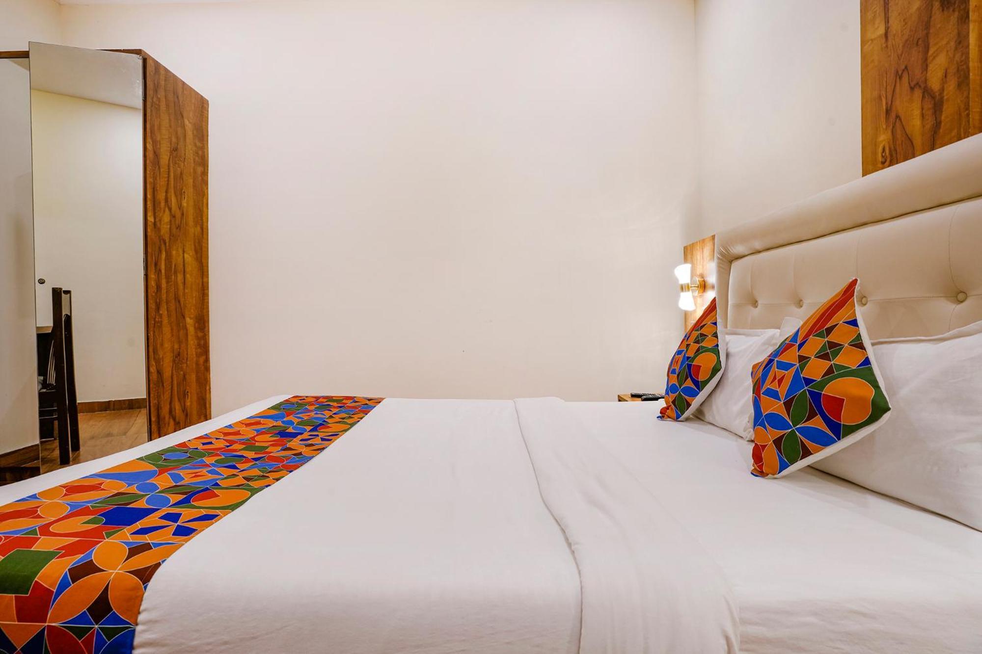 Fabhotel Grand Prime Nr Nesco Hotel Mumbai Exterior foto