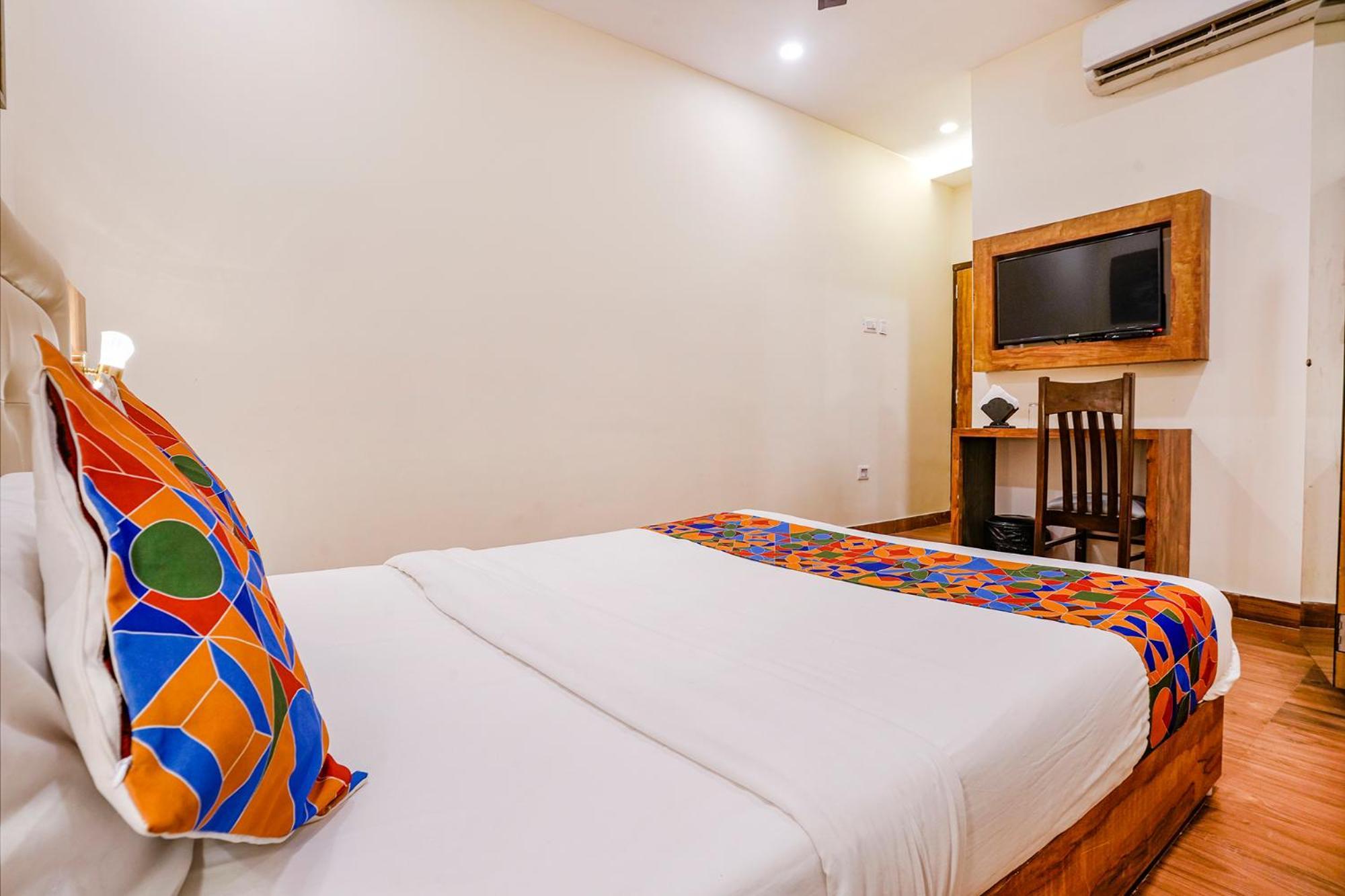 Fabhotel Grand Prime Nr Nesco Hotel Mumbai Exterior foto